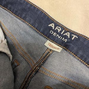 Ariat Trousers WORN TWICE. In perfect condition